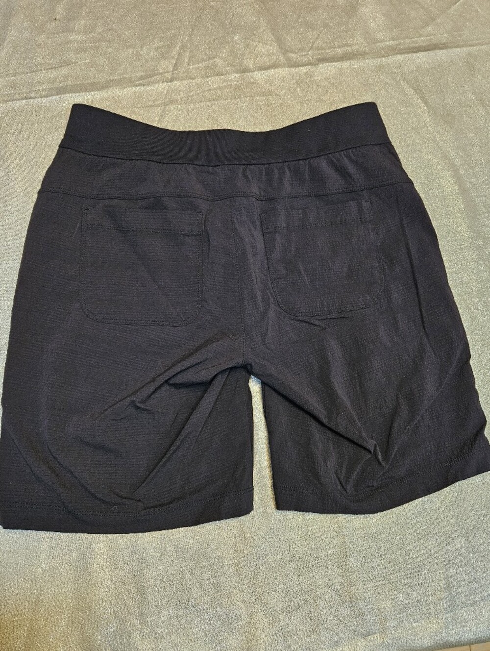 Athleta Black Hiking Shorts Size 6 - Picture 5 of 6